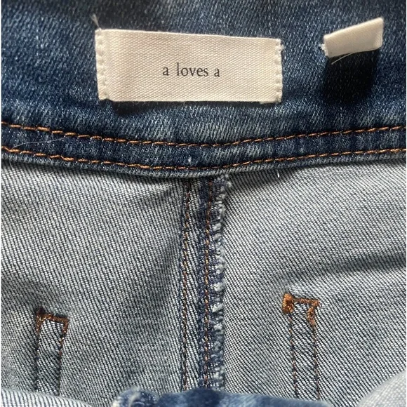 A Loves A high-waisted, wide-leg stretch denim blue jeans, size 29 - Picture 6 of 7